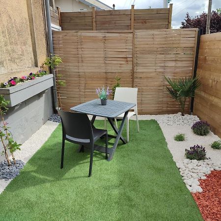 Appartement Neuf Avec Jardin Privatif Perigueux Exterior photo